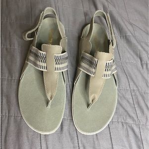 Sorel out N about plus olive sparten sandals size 8.5